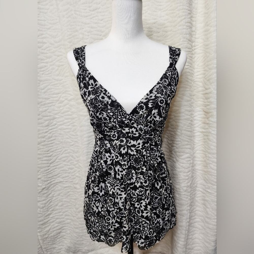 New York & Company 90s Y2K Black White Floral Tunic Tank, Size X-Small